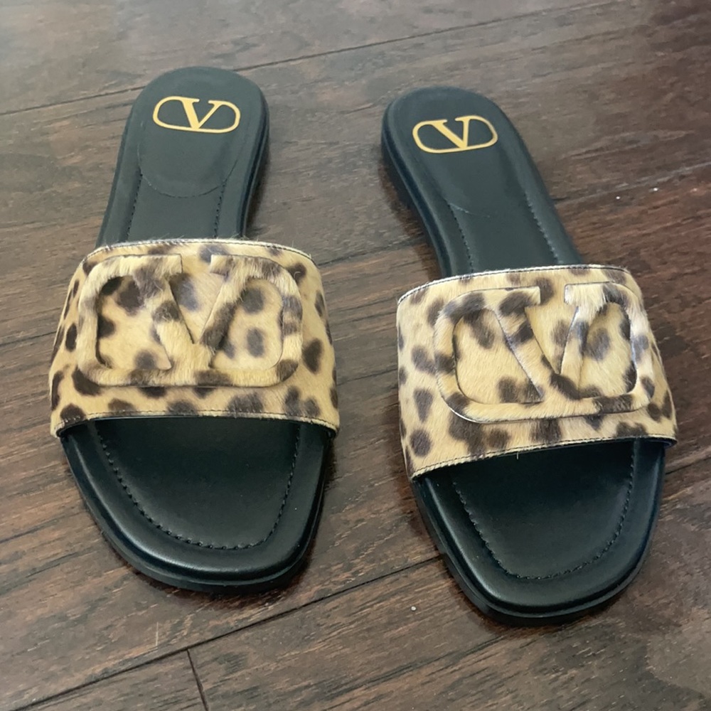 NIB Valentino V Logo Calf Slides Leopard 36 Womens